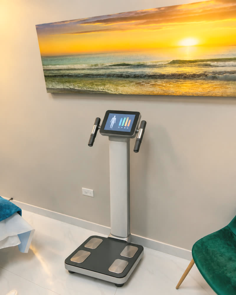 A body composition analyzer in a Qua treatment room